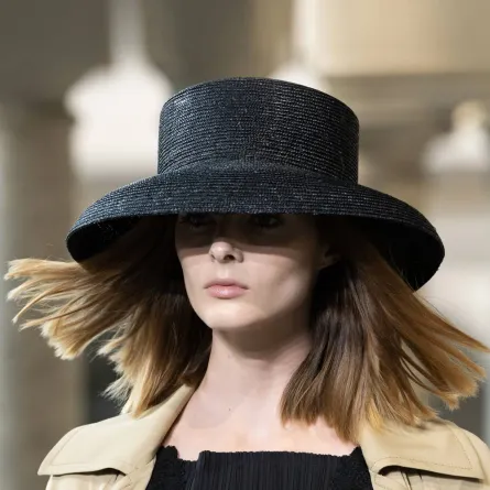 موديلات قبعات صيف 2022