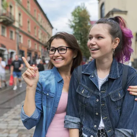 10 نصائح للسفر مع الأم 