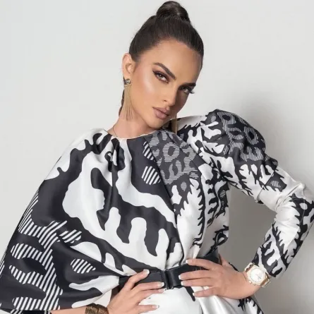 كيناز حكيم - الصورة من حسابها على الانستجرام