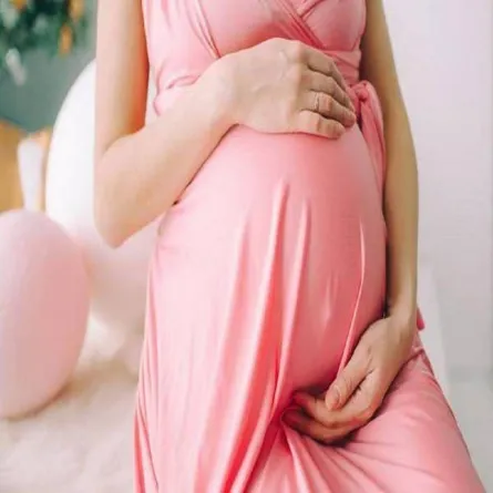 صورة لحامل في الثلث الأخير من الحمل 