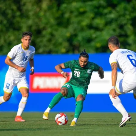 صورة للاعب سالم الدوسري نجم السعودية