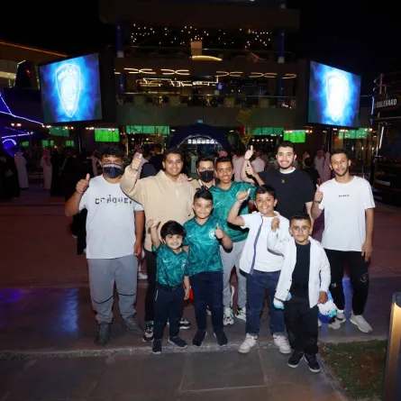 فرحة كبيرة واحتفالات في بوليفارد رياض سيتي بعد تأهل المنتخب السعودي لكأس العالم 2022