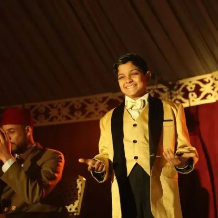 الطفل محمد أسامة - الصورة من صفحة الشركة المنتجة لمسلسل  " جوقة عزيزة" 