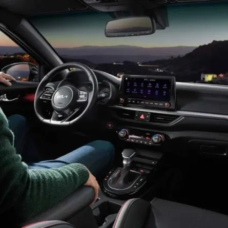 داخلية كيا سيراتو GT 2022