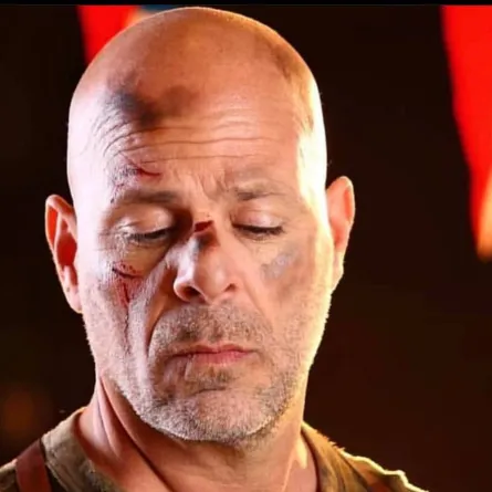 بروس ويلز - الصورة من حسابه على انستغرام