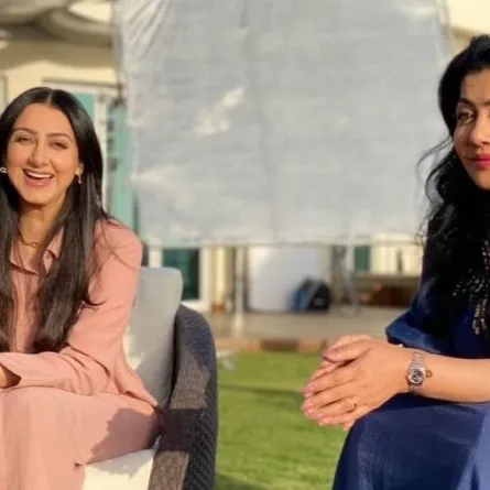 الفنانة فاطمة الحوسني والفنانة هيفاء حسين - الصورة من حساب فاطمة الحوسني على " انستغرام"