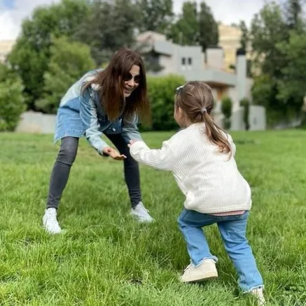 نانسي عجرم مع ابنتها ليا- الصورة من صفحتها على موقع " انستغرام "