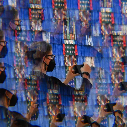 آرت دبي جسر التواصل بين التشفير الرقمي وعالم الفن