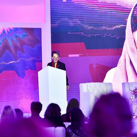 برنامج ''المرأة في الدفاع'' يتيح منصة مميزة. الصورة من "واس"