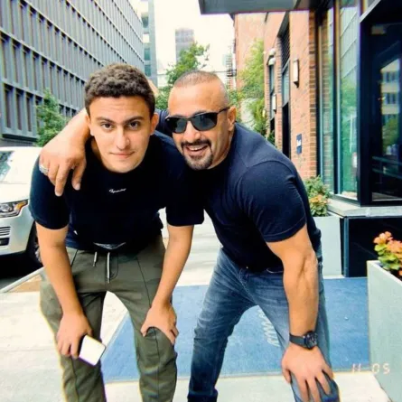 ياسين برفقة والده أحمد السقا - الصورة من حسابه على انستغرام