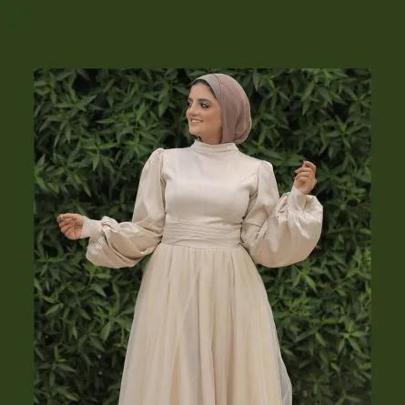 احلام عادل بفستان سواريه