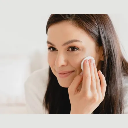 تنظيف البشرة