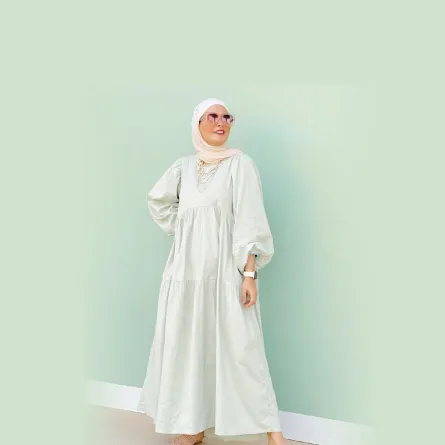 نورهان حسن بفستان فضفاض