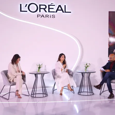 "لوريال" مع سفيرتها في الشرق الأوسط الفنانة السعودية أسيل عمران