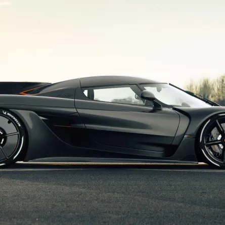 ابسولوت الخارقة تكسر حاجز 300 ميل في الساعة