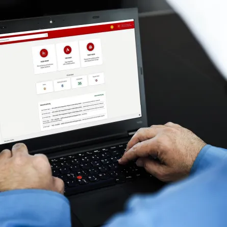 طرق دبي تعتمد نظام التوقيع الإلكتروني الآمن - الصورة من وام