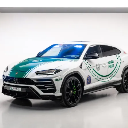 لامبورغيني أوروس في اسطول شرطة دبي
