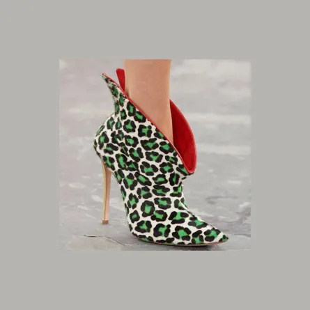 حذاء ملون من Vivienne Westwood 