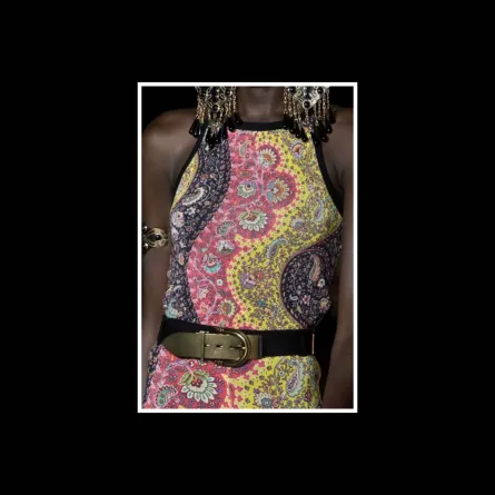 موديلات أحزمة جلدية للمرأة من عروض صيف 2022 من إيترو  Etro