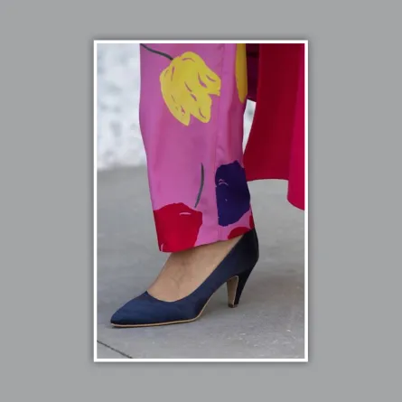 حذاء رسمي من الشامواه من لورا بياجيوتي Laura Biagiotti