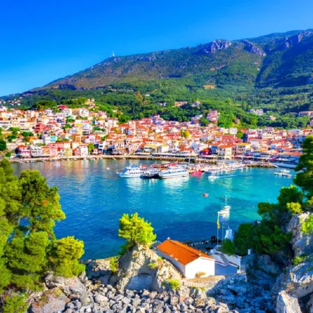 أهم الوجهات السياحية في اليونان لإجازة صيفية