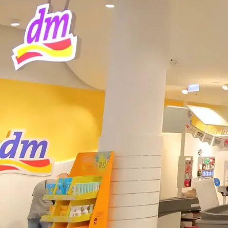 صيدليات dm