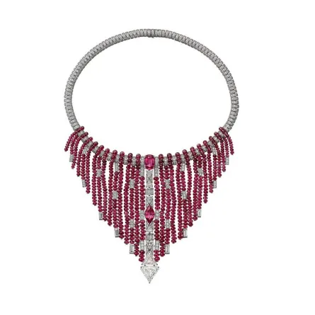 موديلات قلادات مرصعة بحجر الإسبينيل 2022