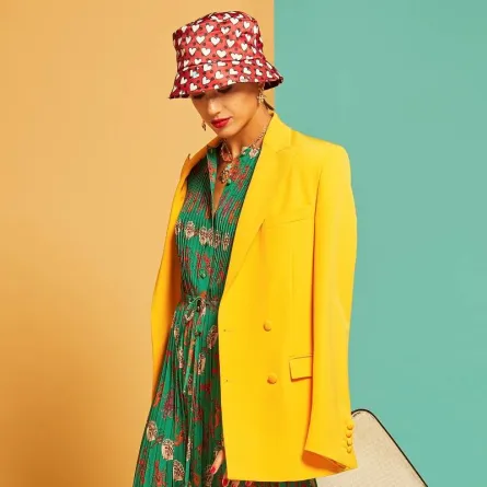 موديلات بليزر بألوان منعشة