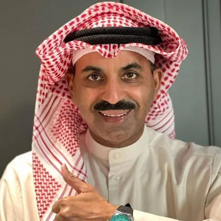 الفنان طارق العلي - صورة من صفحته على موقع " انستغرام"