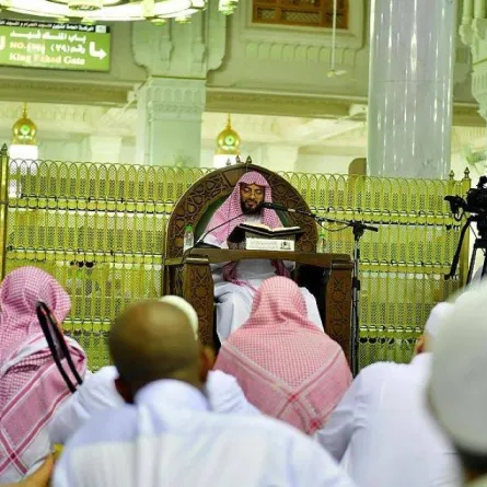 على مدار الساعة.. خدمات توجيهية وإرشادية لقاصدي المسجد الحرام 