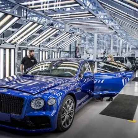 بنتلي تعلن عن تحولها إلى إنتاج السيارات الكهربائية بدءاً من 2025