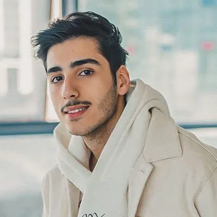 طلال باسم- الصورة من حسابه على الانستغرام