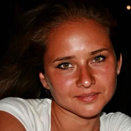 نيللي كريم - الصورة من صفحتها على الفيس بوك