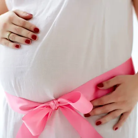 صورة لحامل في الشهر التاسع