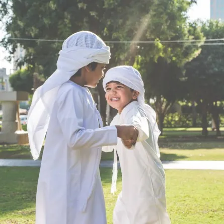 صورة لأطفال يلعبون