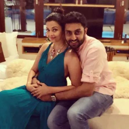 آيشواريا راي وأبهشيك باتشان- الصورة من حساب آيشواريا راي على إنستغرام