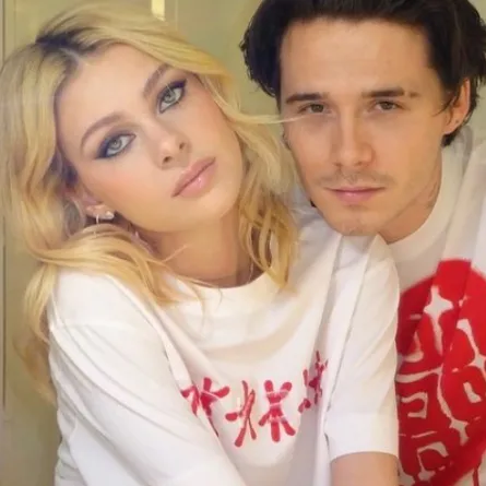 بروكلين وخطيبته - الصورة من حساب بروكلين على إنستغرام