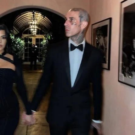 كورتني كارداشيان وترافيس باركر- الصورة من حساب كورتني كارداشيان على إنستغرام