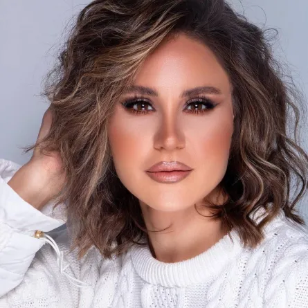 ديمة قندلفت قصة الكاريه متساوية الطول مع الغرة المتدرجة