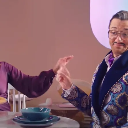 كريم محمود عبد العزيز وياسمين عبد العزيز- الصورة من إعلان إحدى الشركات من حسابها على يوتيوب