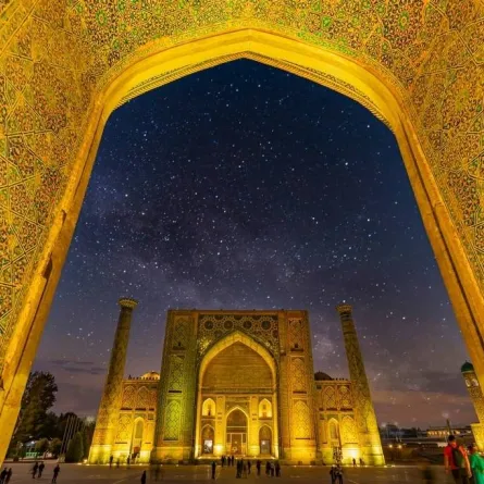 لقطة في ساحة ريجستان