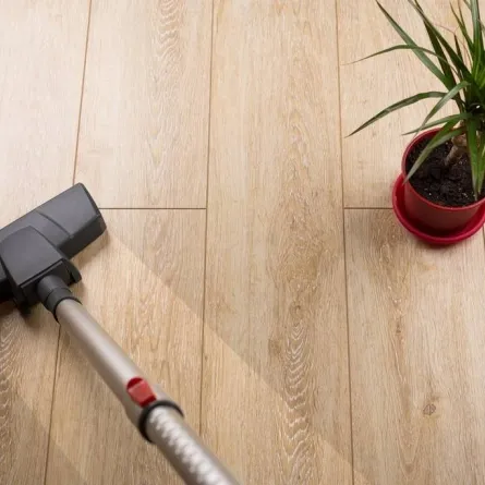 المكنسة الكهربائيّة ذات الفوهة الناعمة مساعدة في تنظيف الباركيه