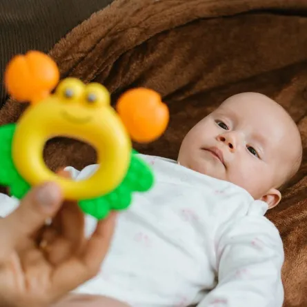 صورة لطفل في مرحلة التسنين