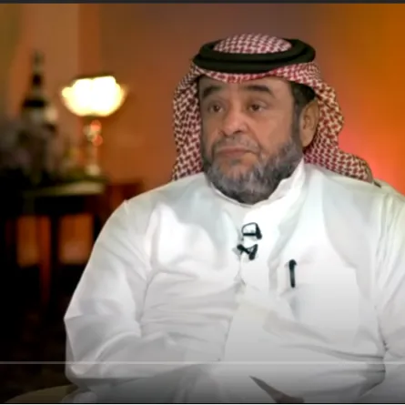 لقطة شاشة للفنان راشد الشمراني من لقاء سابق على روتانا خليجية