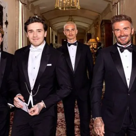 دايفيد بيكهام وأولاده - الصورة من حسابه على إنستغرام