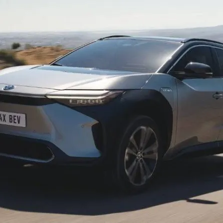 تويوتا تطرح أول سيارة كهربائية بالكامل
