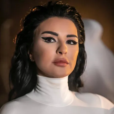 أحدث إطلالات ماغي بوغصن