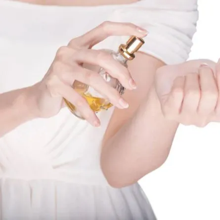 عطور برائحة البنفسج