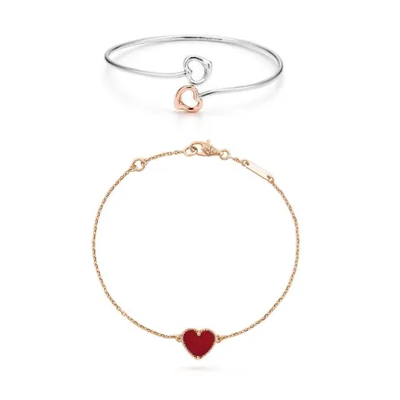 أساور على شكل قلب لإطلالة رومانسية لعروس 2022