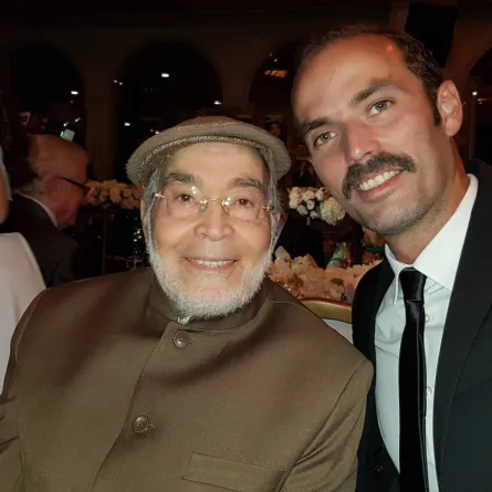 حسن يوسف مع نجله - الصورة من حساب عمر على إنستغرام